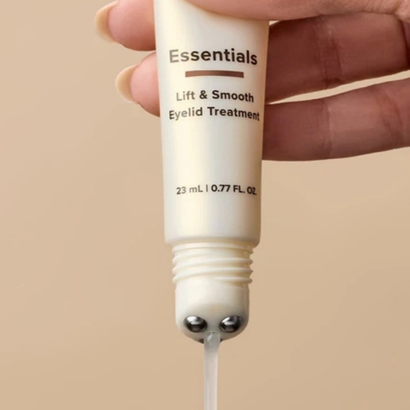 Body Firm Essentials Lift & Smooth Eyelid Treatment .77 Fl Oz - Picture 2 of 5